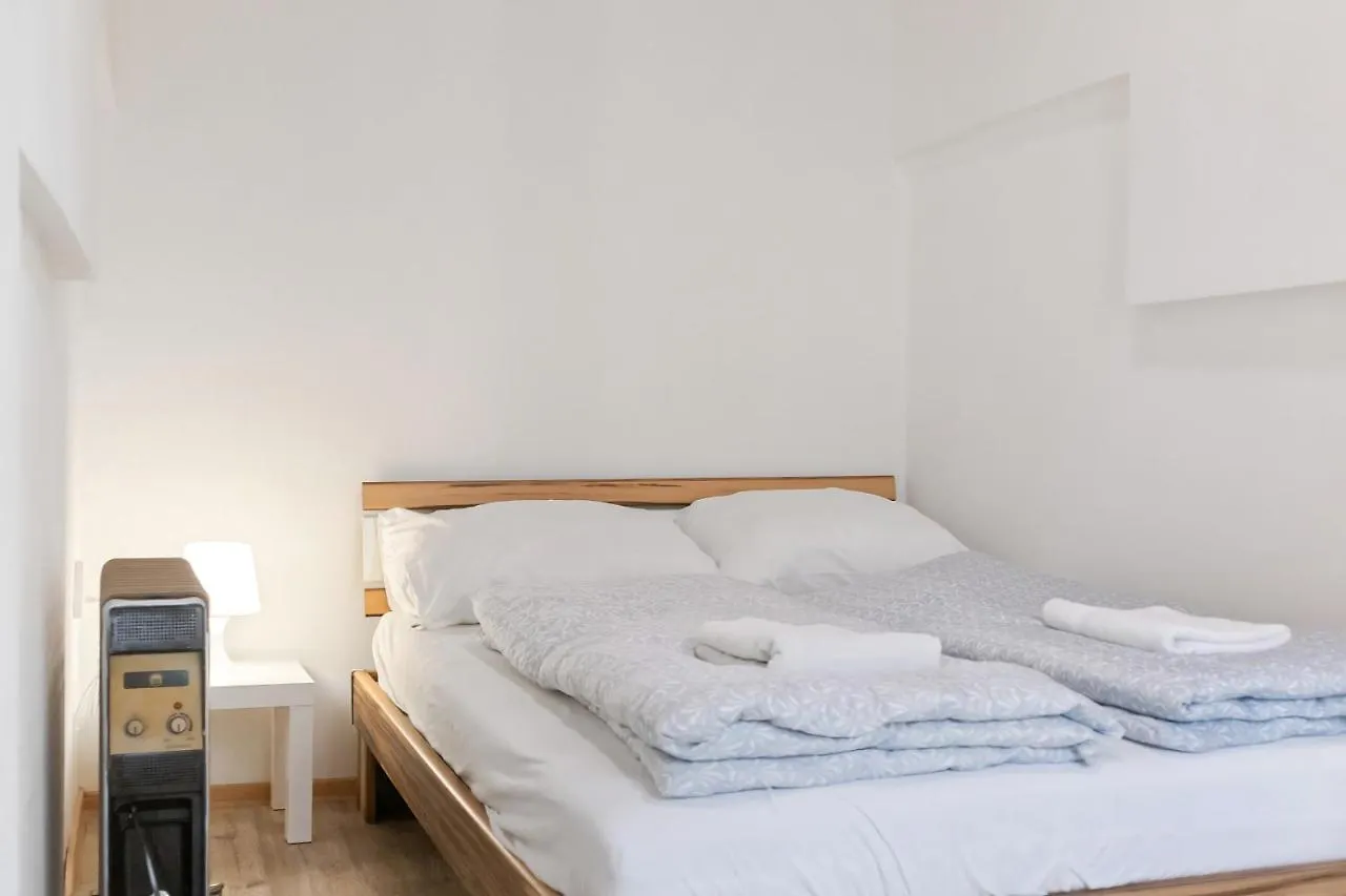 Spacious & Pleasent 2Br Apt. Near Milenium Tower Vienna