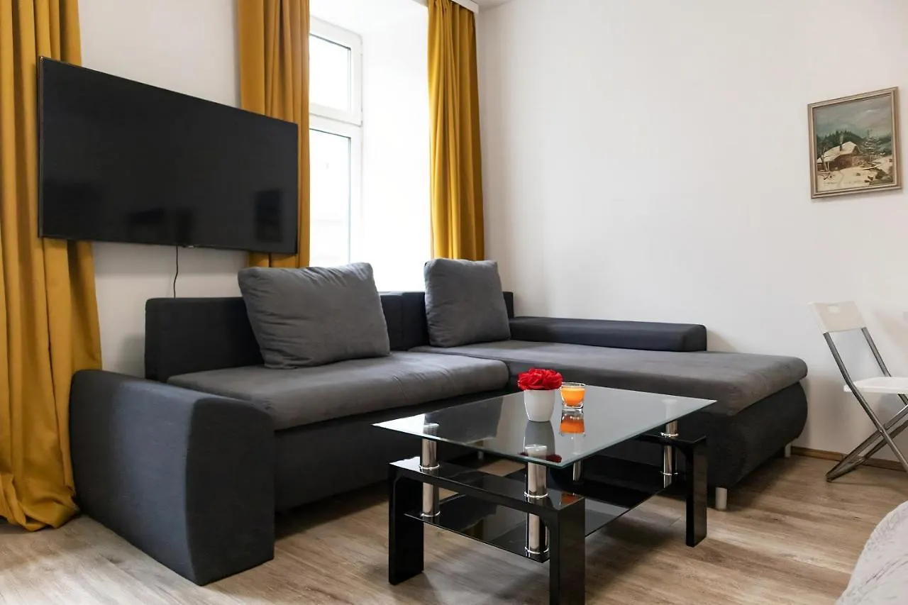 Apartment Spacious & Pleasent 2Br Apt. Near Milenium Tower Vienna