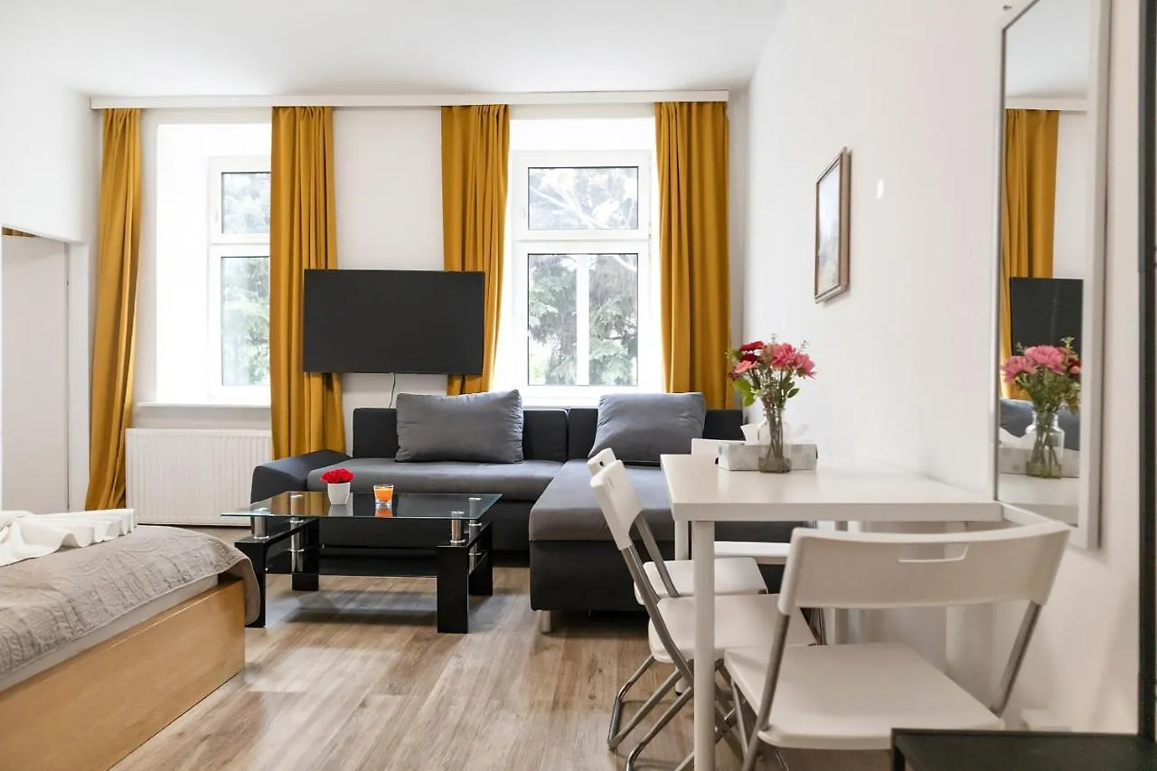 Apartment Spacious & Pleasent 2Br Apt. Near Milenium Tower Vienna Austria