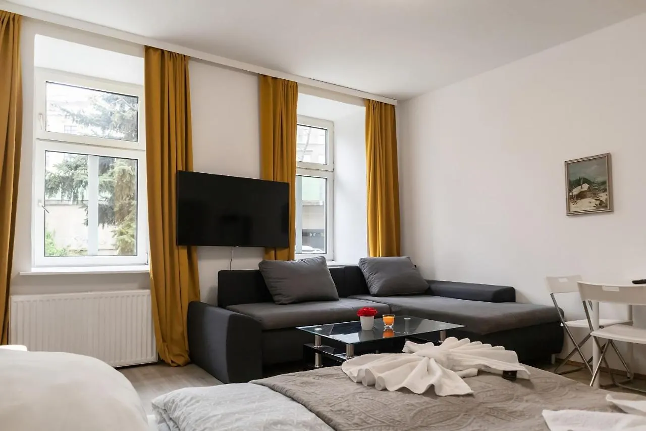 Spacious & Pleasent 2Br Apt. Near Milenium Tower Vienna Austria